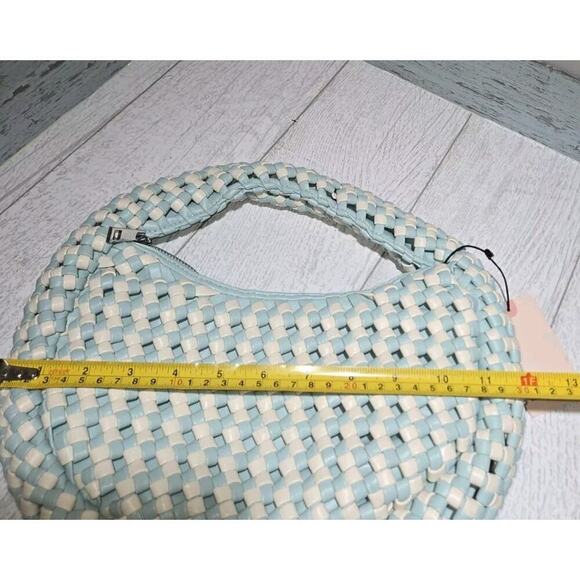 SINCERELY JULES White/Light Teal Woven Shoulder Bag NWT. 12x7" - Picture 6 of 7